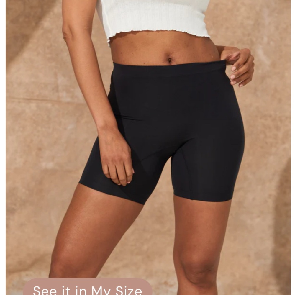 NWOT Thigh Society The Staple 5” L/XL Black Short